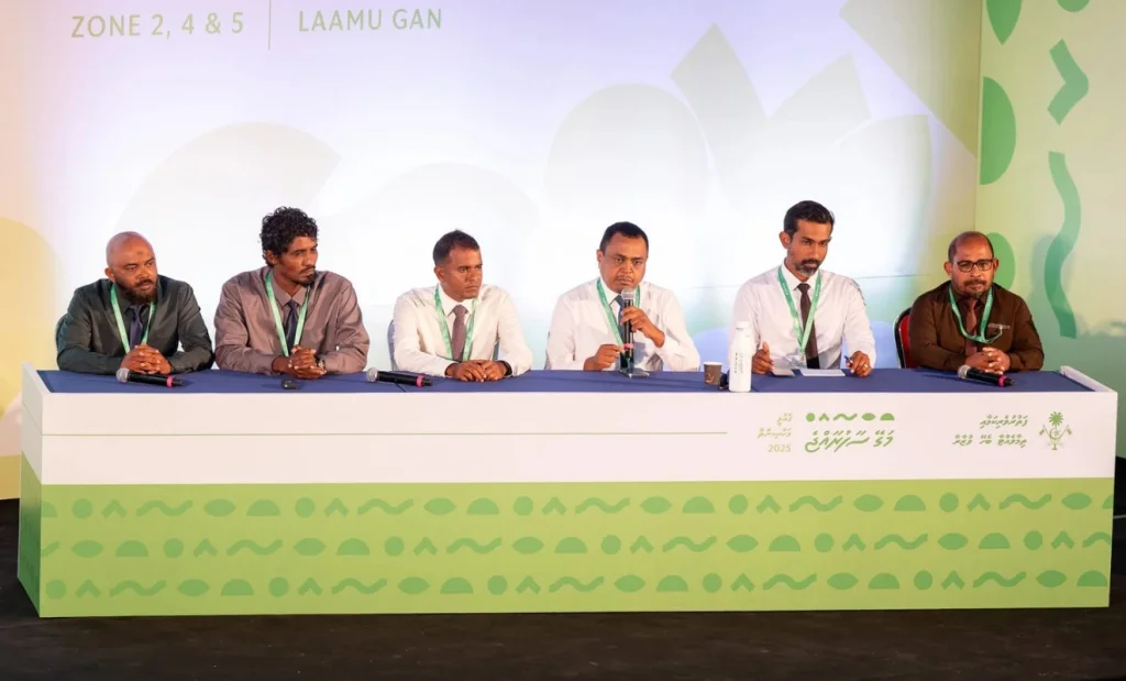 މަގޭ ސާފު ރާއްޖެ ކޮމިއުނިޓީ ޗެމްޕިއަންސްގެ ޕްލެނަރީ ސެޝަނުން ރަށްރަށުގެ ނަމޫނާ މަސައްކަތްތައް ފެނިގެންދިޔަ
